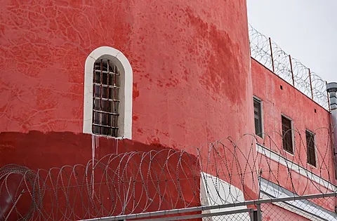 Разбойник переоделся в рабочего и попытался сбежать из Бутырки Разбойник переоделся в рабочего и попытался сбежать из Бутырки